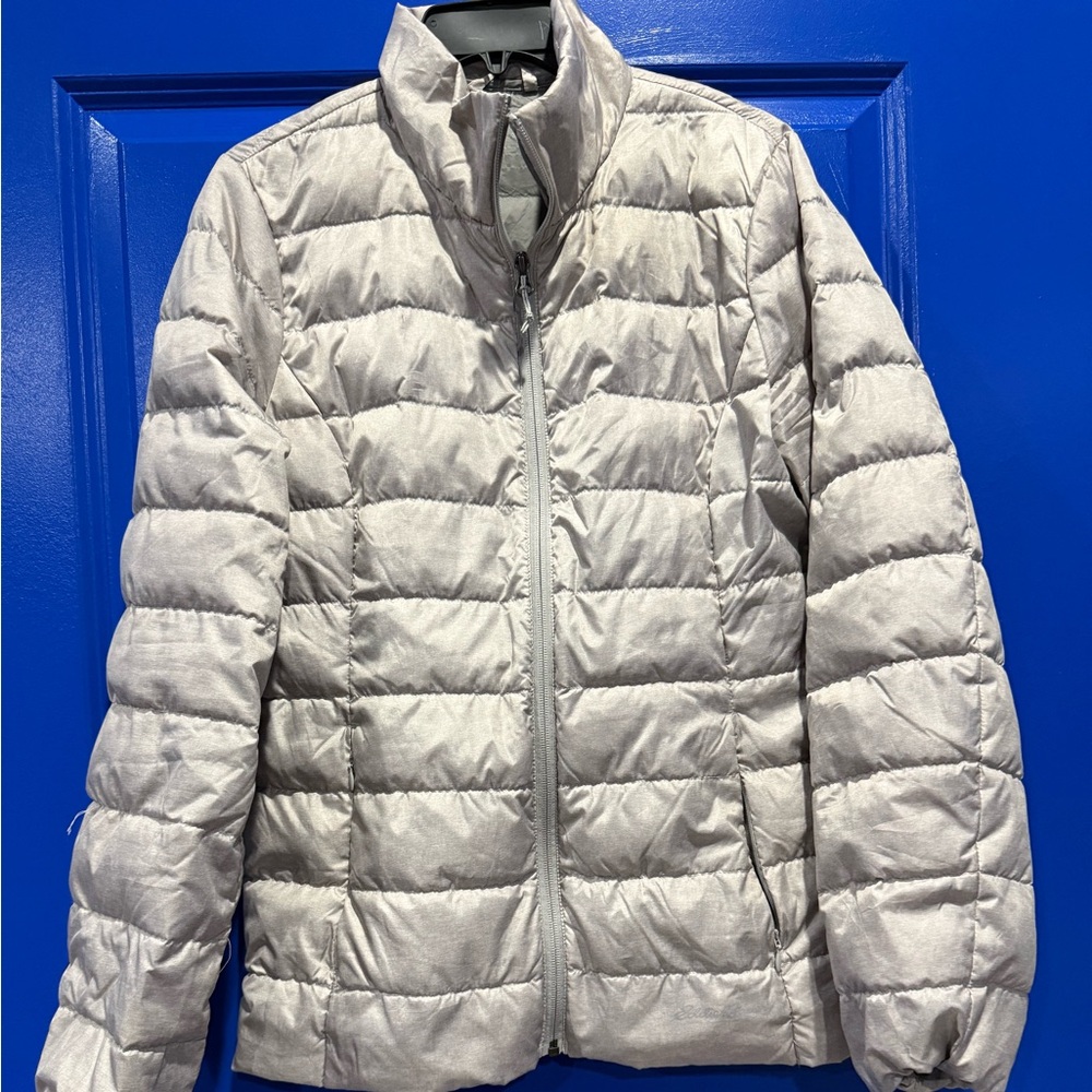 Eddie Bauer Women's Light Gray Puffer Jacket